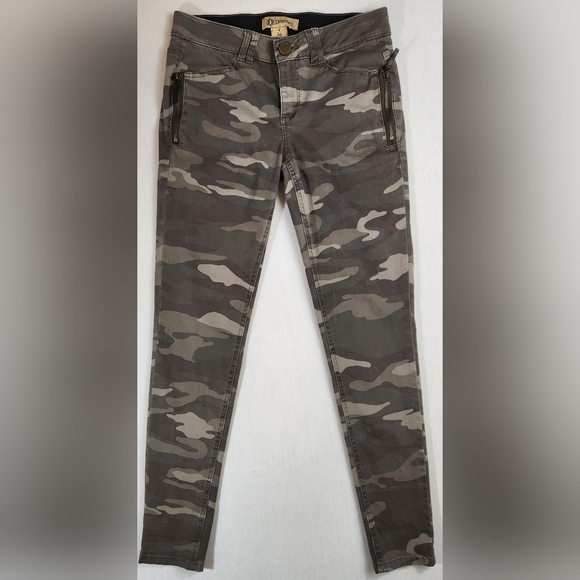 Democracy Denim - DEMOCRACY AB TECHNOLOGYWomen’s Camouflage Mid Rise Stretchy Denim Jeans sz 4
